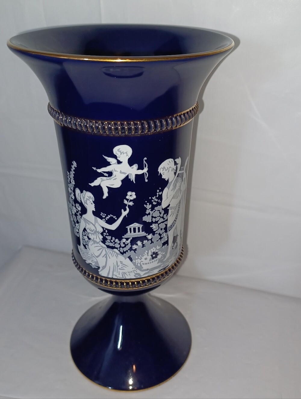 Vintage Hand Made Florentine Italy Blue Classical Vase with White Cameo Motif - Picture 2 of 16